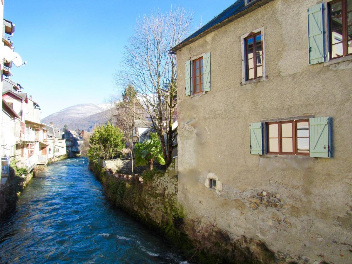 Les Deux Rives Bed & Breakfast *