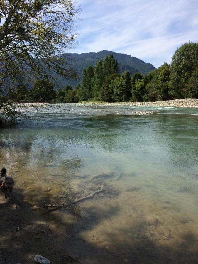 Les Deux Rives